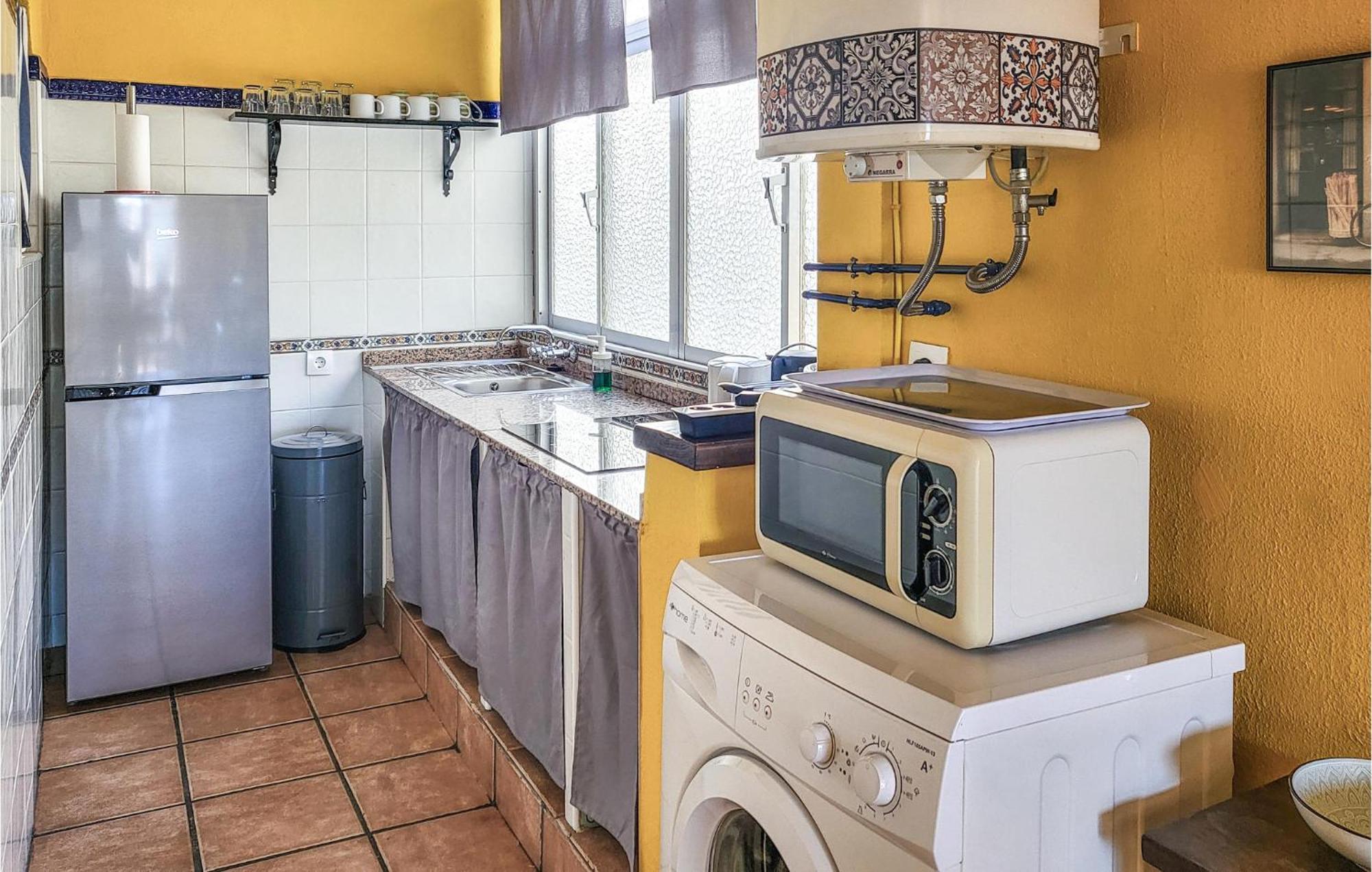 2 Bedroom Cozy Apartment In El Campello Buitenkant foto