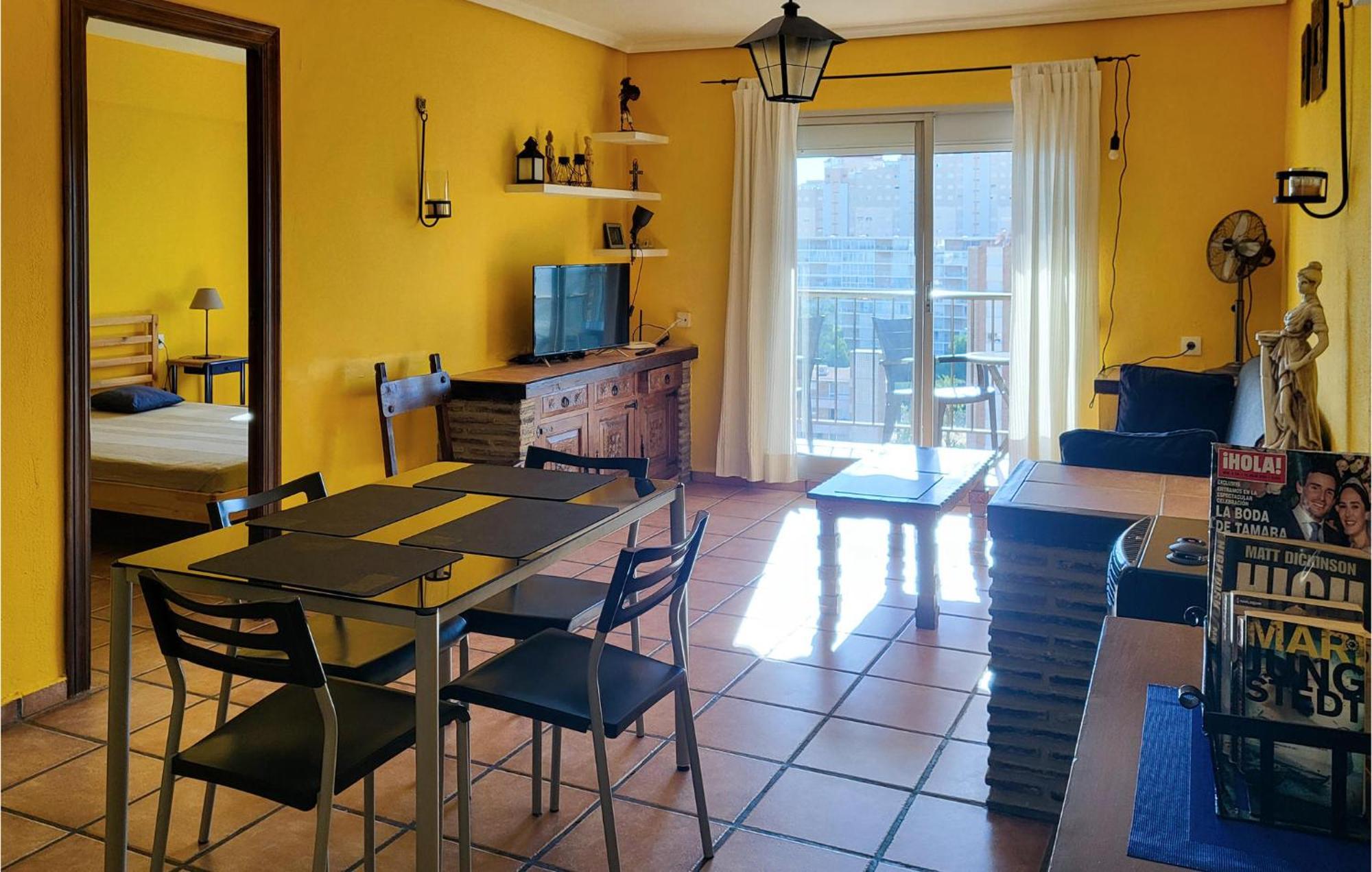 2 Bedroom Cozy Apartment In El Campello Buitenkant foto